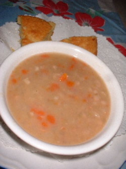 Old-Fashioned Navy Bean Soup Recipe